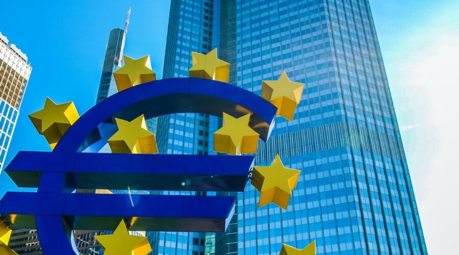 Αμετάβλητα επιτόκια ΕΚΤ – Επιπτώσεις στην οικονομία και τις επιχειρήσεις