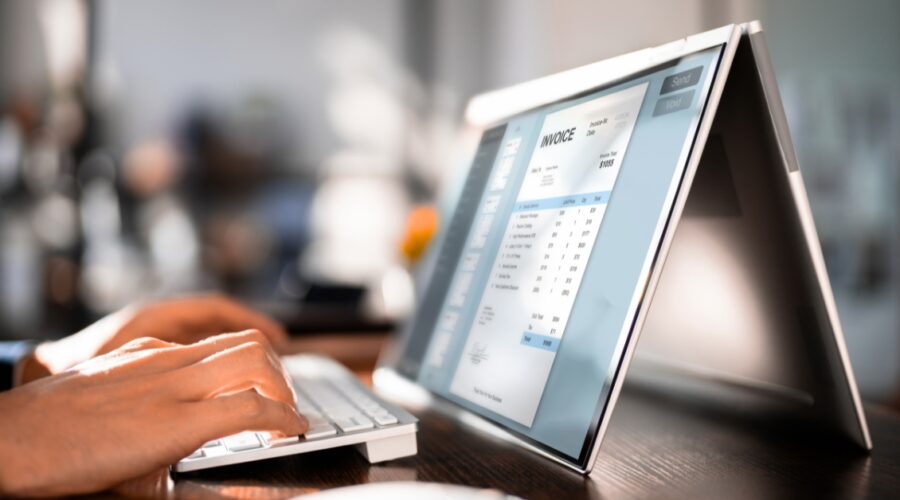 Υποχρεωτική η ηλεκτρονική τιμολόγηση στις Β2Β συναλλαγές από 2/2/2026